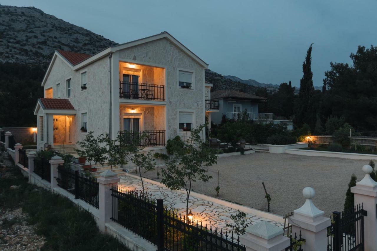 Appartement Hedon-Stone à Starigrad Paklenica Extérieur photo