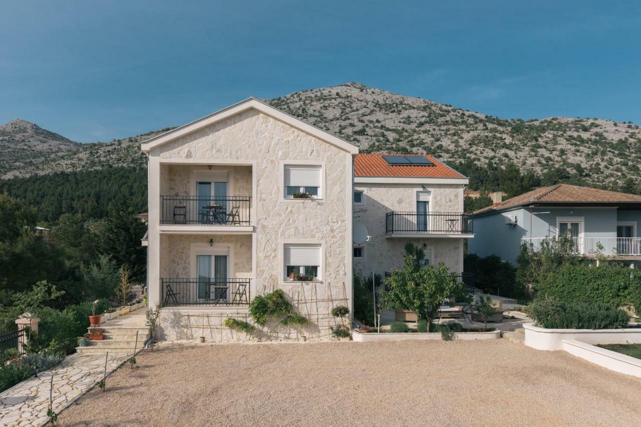 Appartement Hedon-Stone à Starigrad Paklenica Extérieur photo