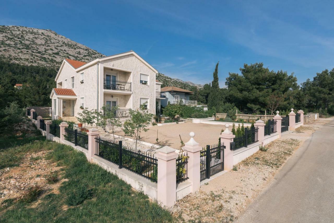Appartement Hedon-Stone à Starigrad Paklenica Extérieur photo