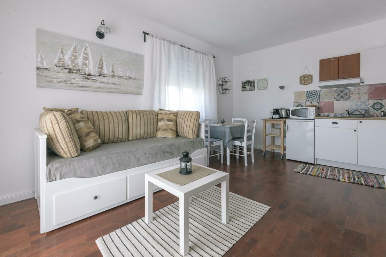 Appartement Hedon-Stone à Starigrad Paklenica Extérieur photo
